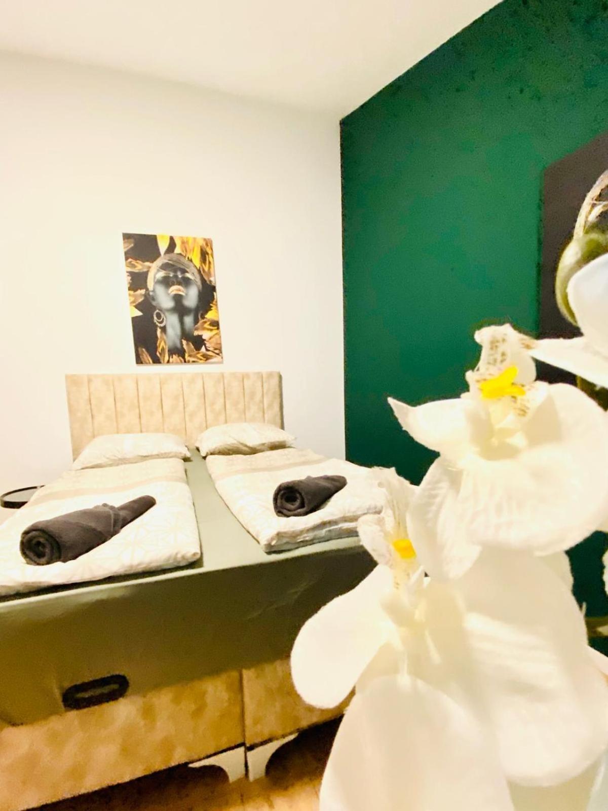 8 Fully Equipped Studio Shared Apt W Terrace Margareten 维也纳 外观 照片