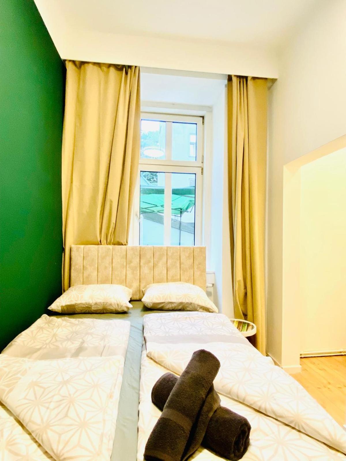 8 Fully Equipped Studio Shared Apt W Terrace Margareten 维也纳 外观 照片