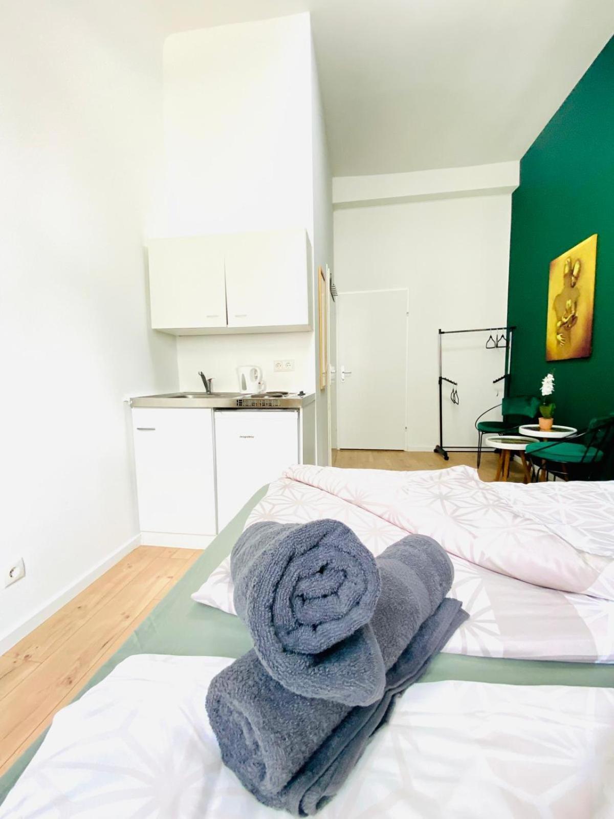 8 Fully Equipped Studio Shared Apt W Terrace Margareten 维也纳 外观 照片