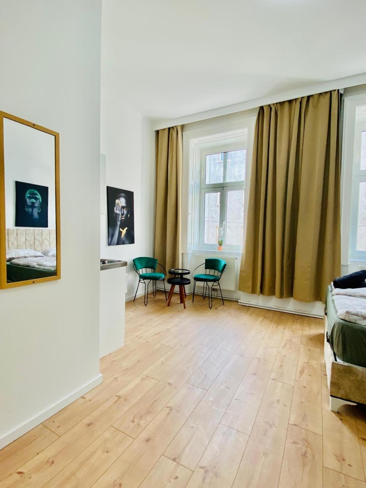 8 Fully Equipped Studio Shared Apt W Terrace Margareten 维也纳 外观 照片