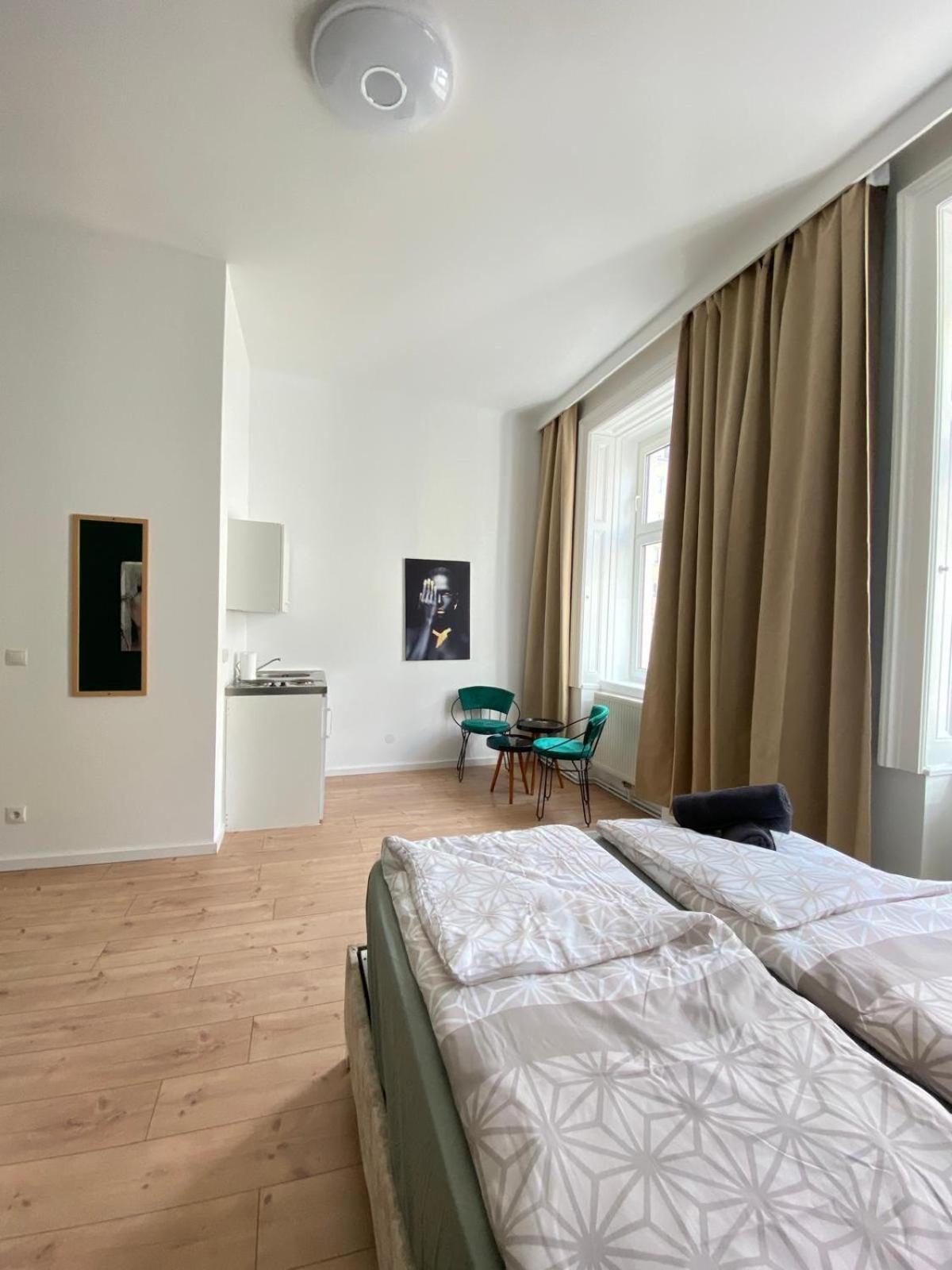 8 Fully Equipped Studio Shared Apt W Terrace Margareten 维也纳 外观 照片