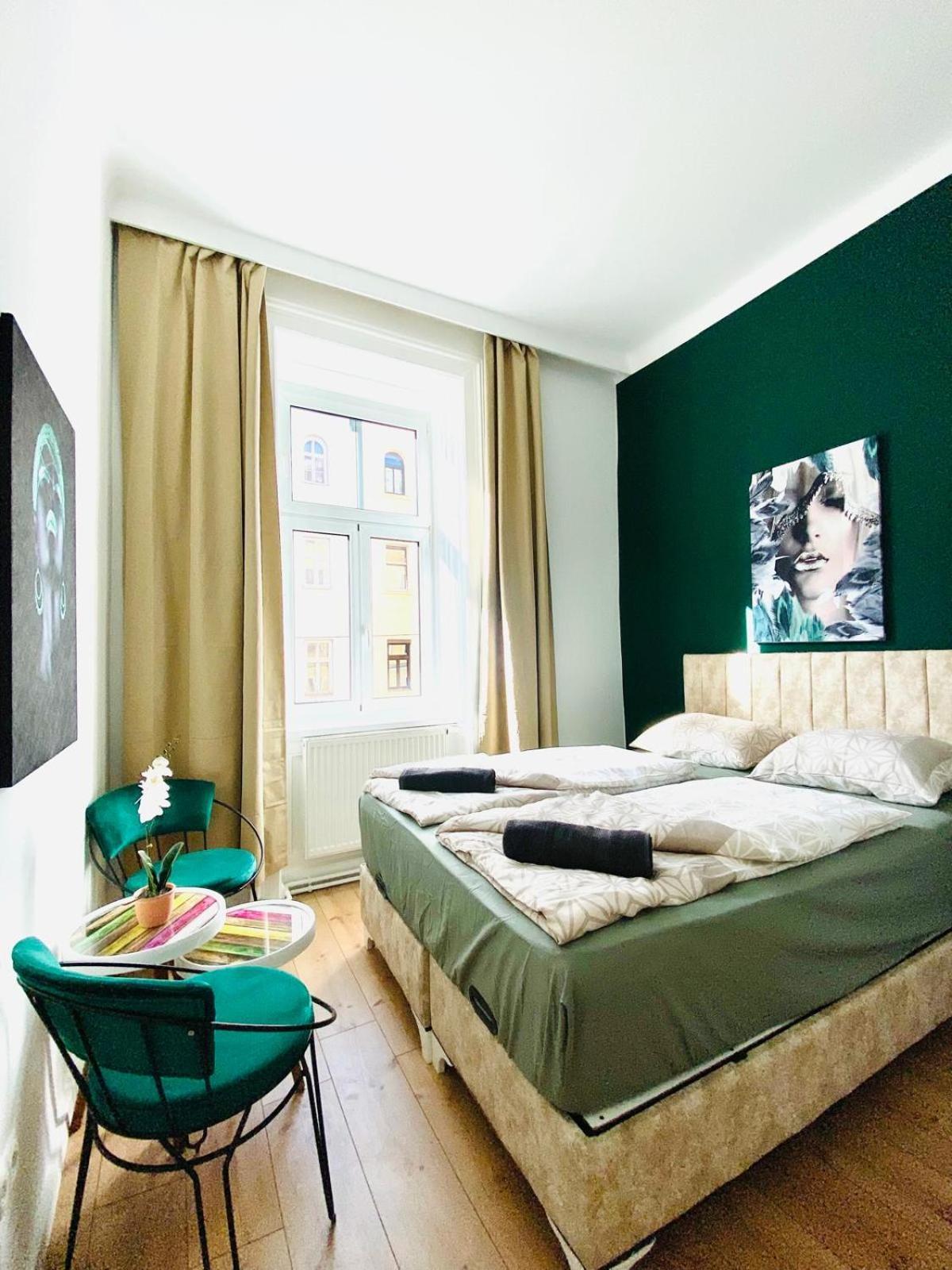 8 Fully Equipped Studio Shared Apt W Terrace Margareten 维也纳 外观 照片