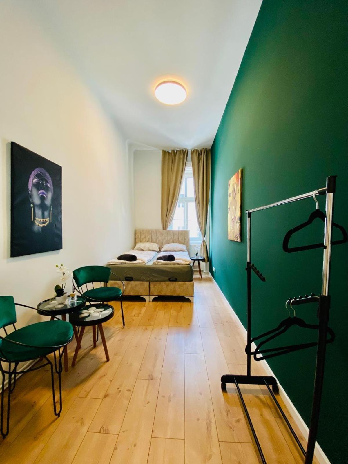 8 Fully Equipped Studio Shared Apt W Terrace Margareten 维也纳 外观 照片