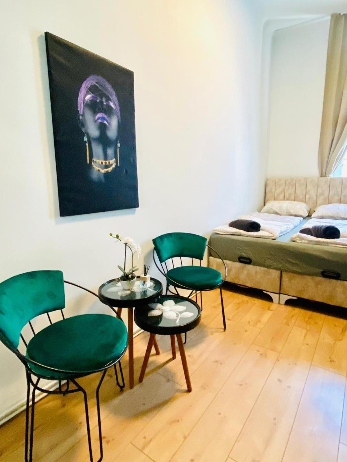 8 Fully Equipped Studio Shared Apt W Terrace Margareten 维也纳 外观 照片